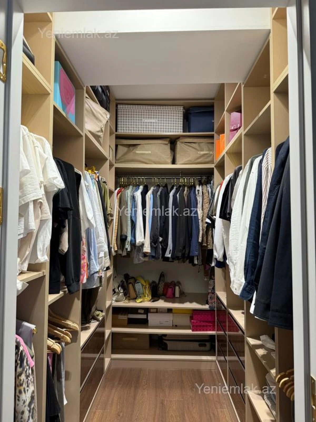 Satılır 4 otaqlı yeni tikili 155 m²