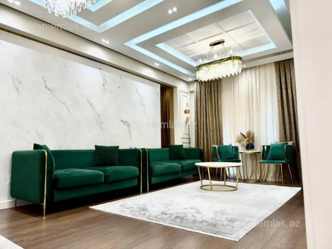 Satılır 4 otaqlı yeni tikili 155 m²