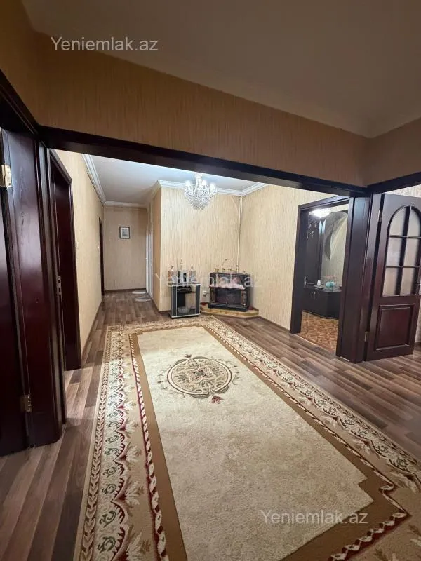 Satılır 5 otaqlı köhnə tikili 120 m²