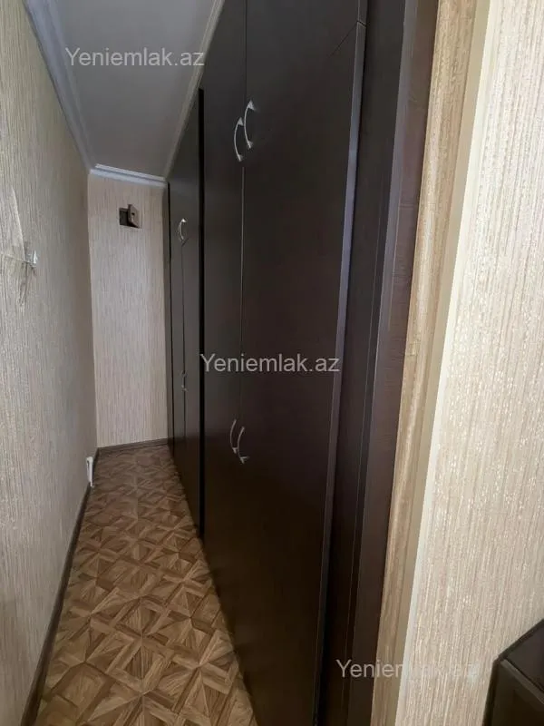 Satılır 5 otaqlı köhnə tikili 120 m²