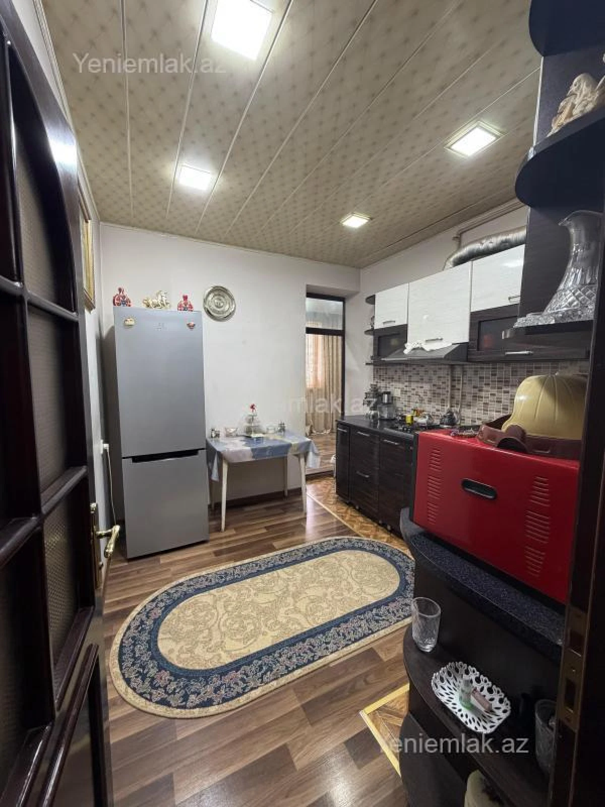 Satılır 5 otaqlı köhnə tikili 120 m²