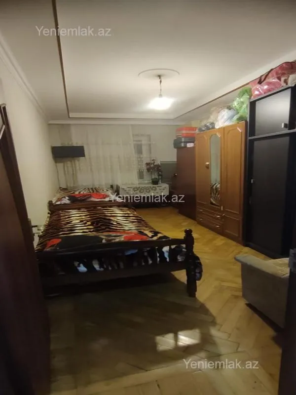 Satılır 3 otaqlı köhnə tikili 70 m²