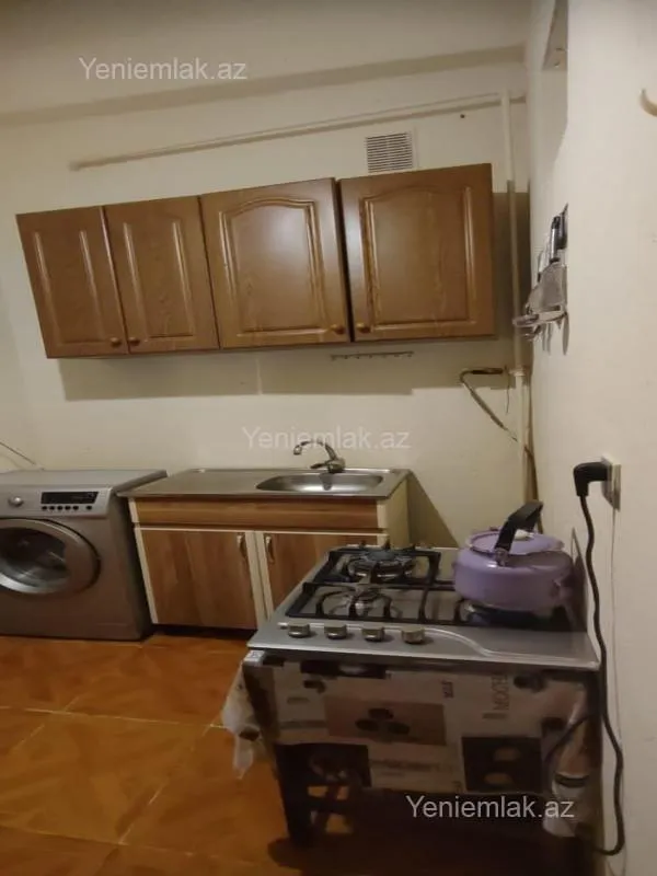 Satılır 3 otaqlı köhnə tikili 70 m²
