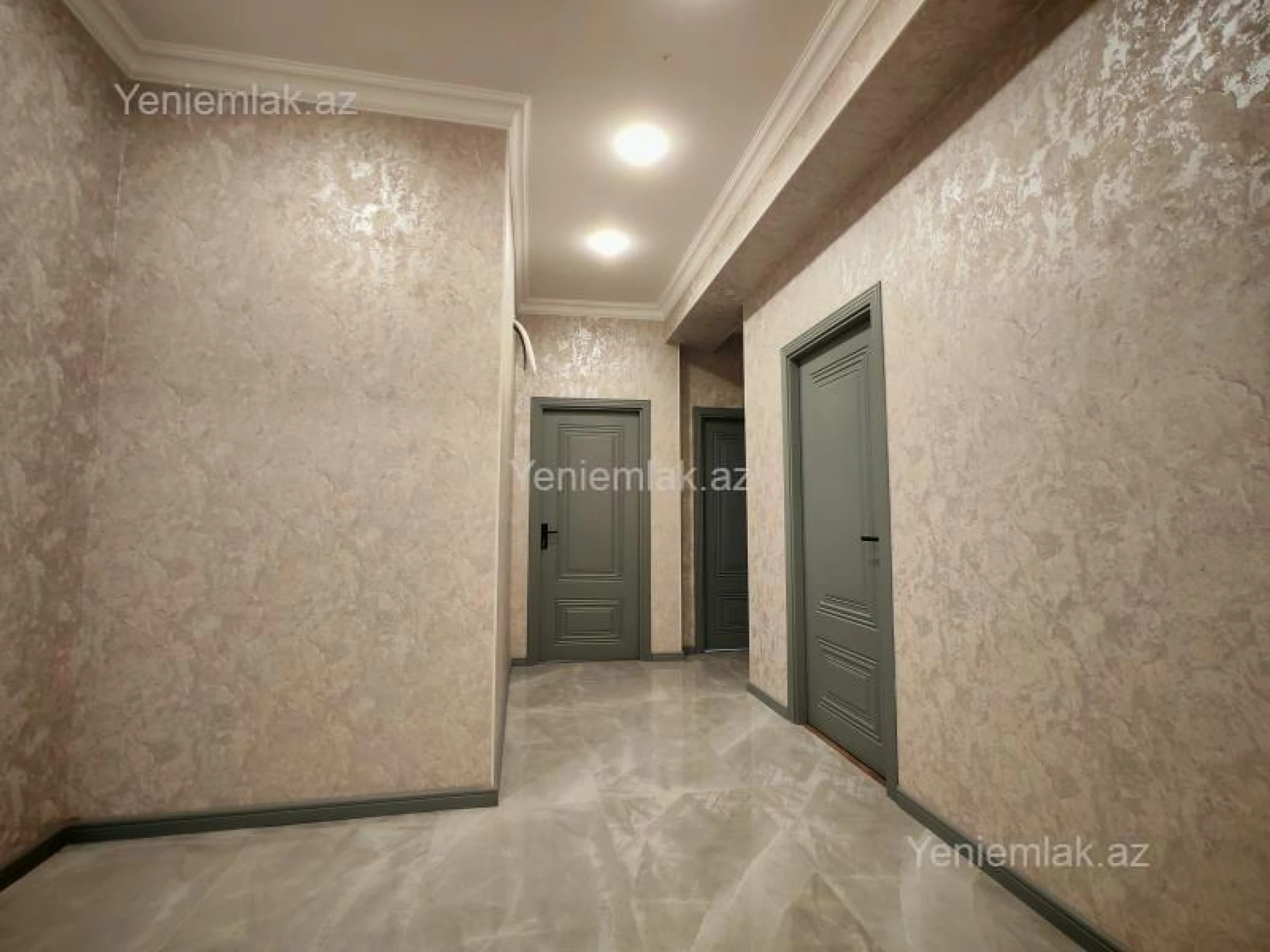Satılır 3 otaqlı yeni tikili 85 m²