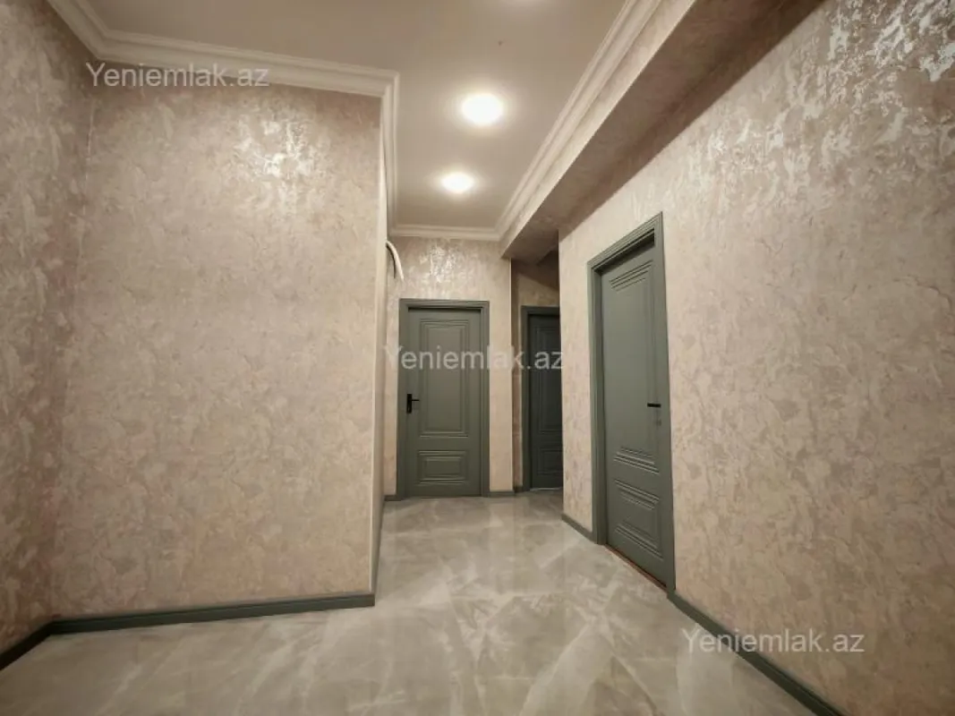 Satılır 3 otaqlı yeni tikili 85 m²