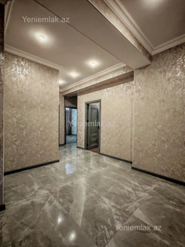 Satılır 3 otaqlı yeni tikili 85 m²