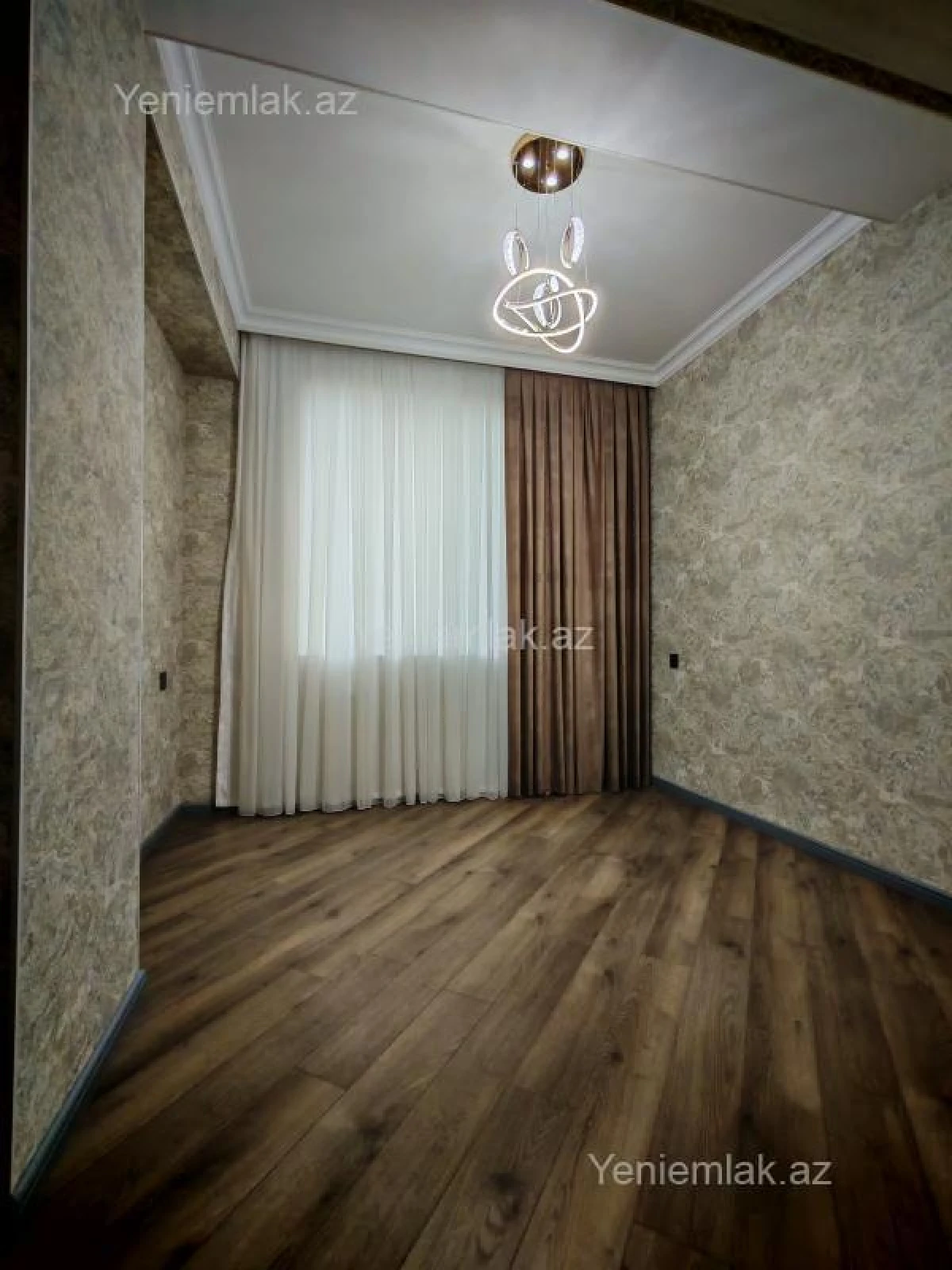 Satılır 3 otaqlı yeni tikili 85 m²