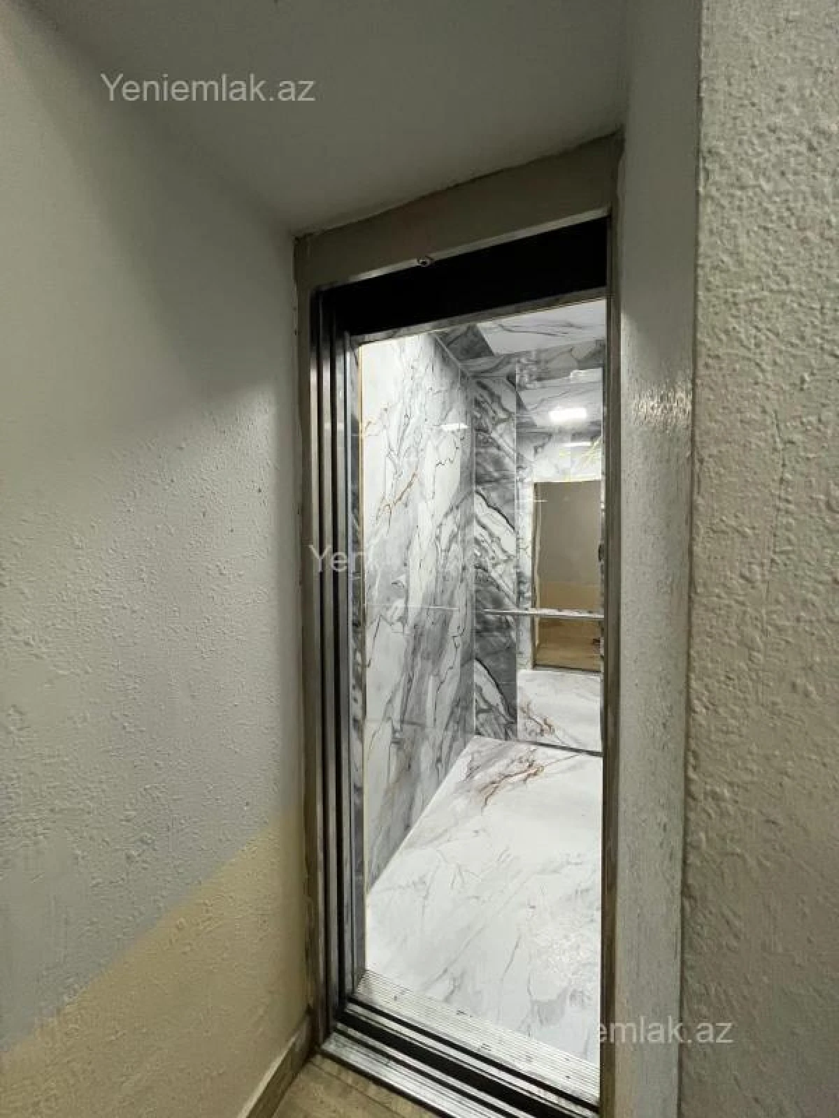 Satılır 3 otaqlı yeni tikili 75 m²