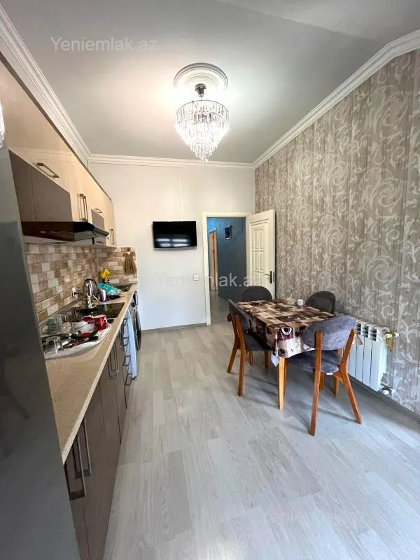 Satılır 3 otaqlı yeni tikili 75 m²