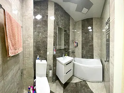 Satılır 3 otaqlı köhnə tikili 70 m²