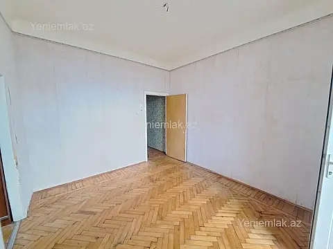 Satılır 1 otaqlı köhnə tikili 36 m²
