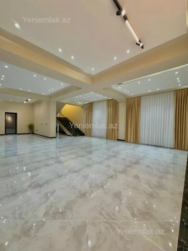 Satılır 6 otaqlı həyət evi 350 m²