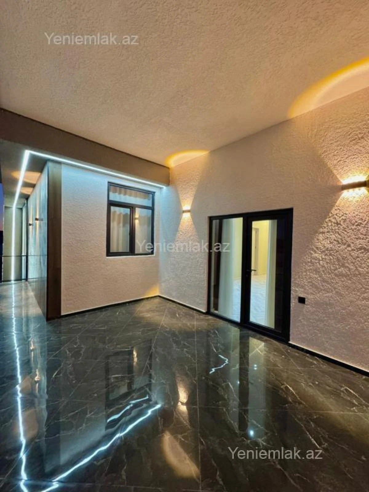 Satılır 6 otaqlı həyət evi 350 m²