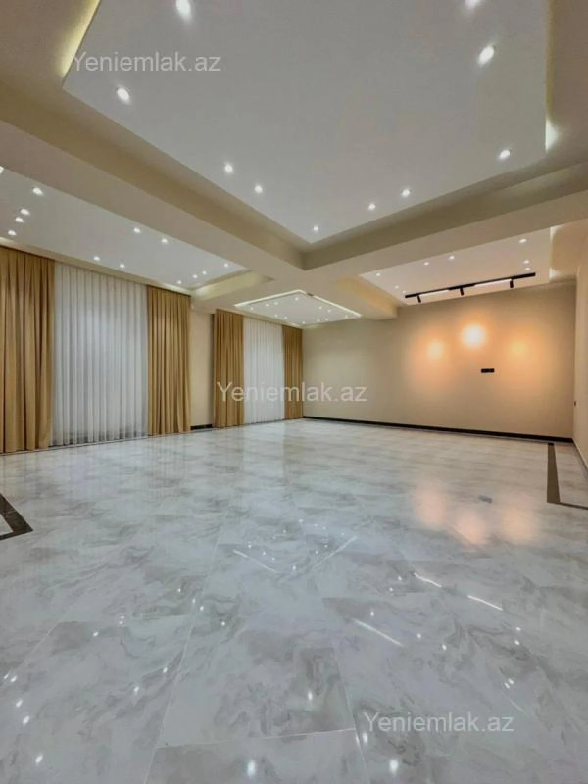 Satılır 6 otaqlı həyət evi 350 m²