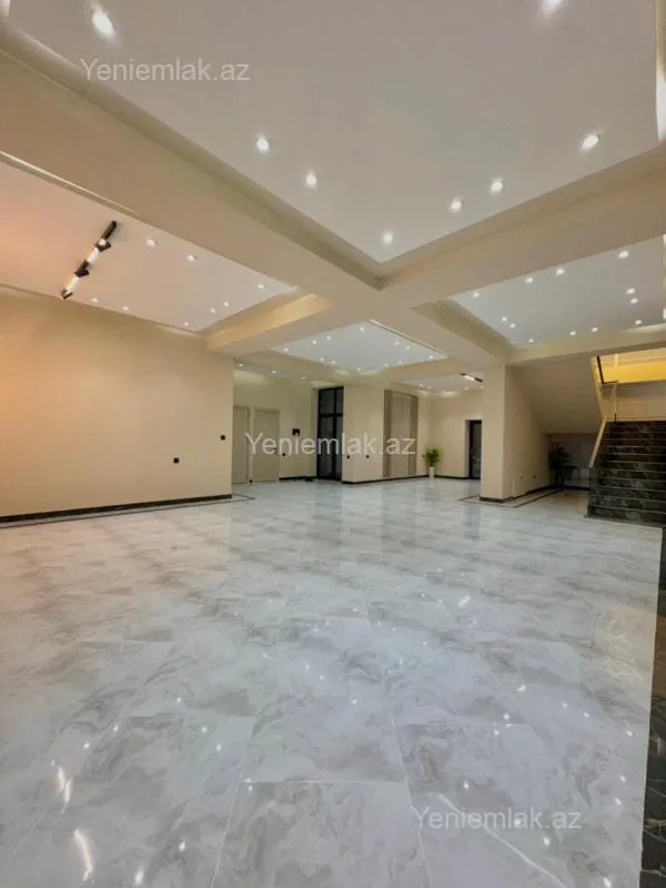 Satılır 6 otaqlı həyət evi 350 m²