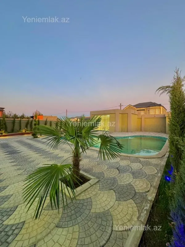 Satılır 6 otaqlı həyət evi 350 m²