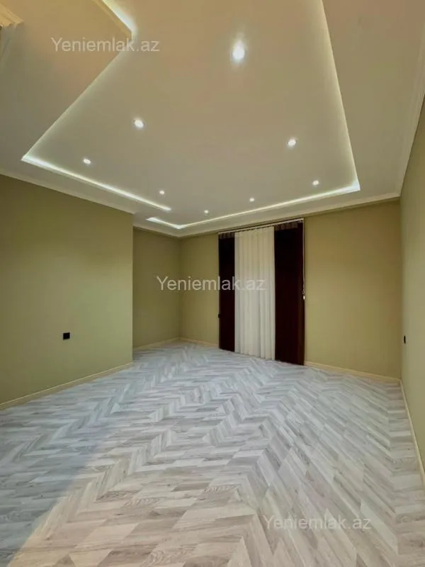 Satılır 6 otaqlı həyət evi 350 m²