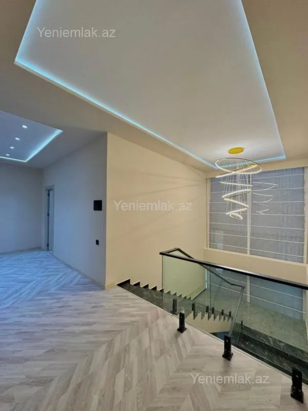 Satılır 6 otaqlı həyət evi 350 m²