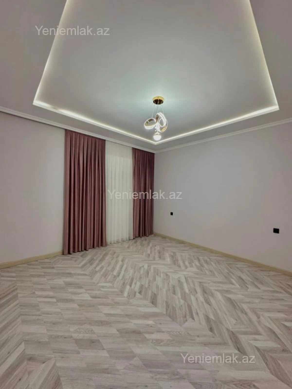Satılır 6 otaqlı həyət evi 350 m²
