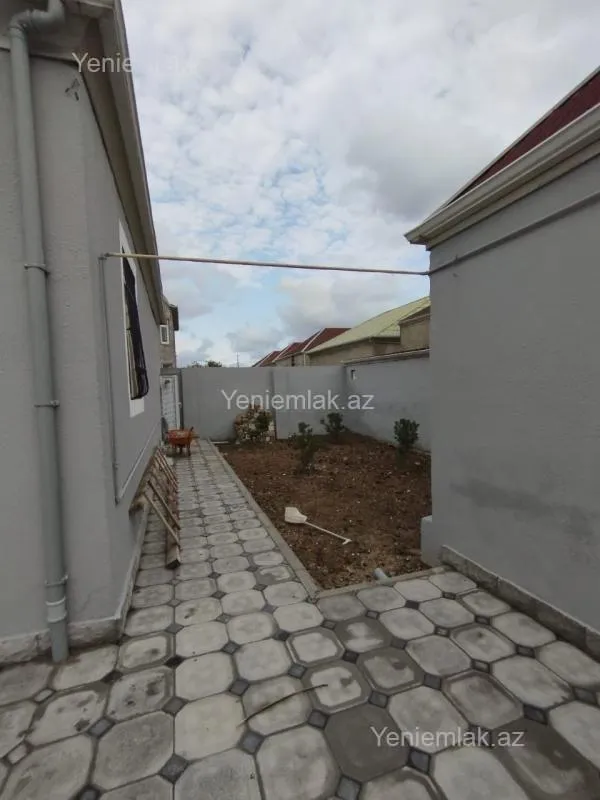 Satılır 4 otaqlı həyət evi 100 m²