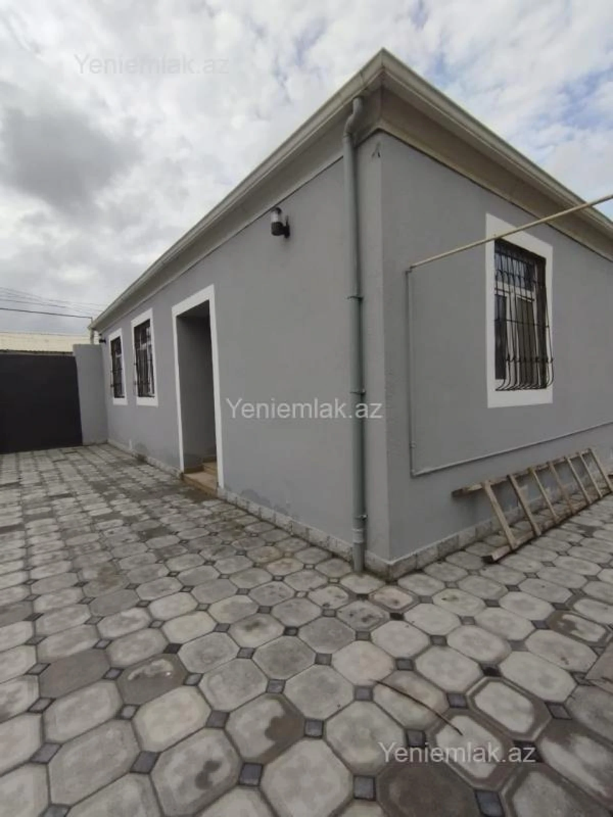 Satılır 4 otaqlı həyət evi 100 m²