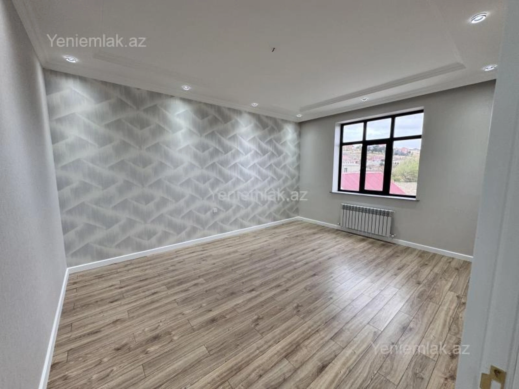 Satılır 4 otaqlı həyət evi 200 m²