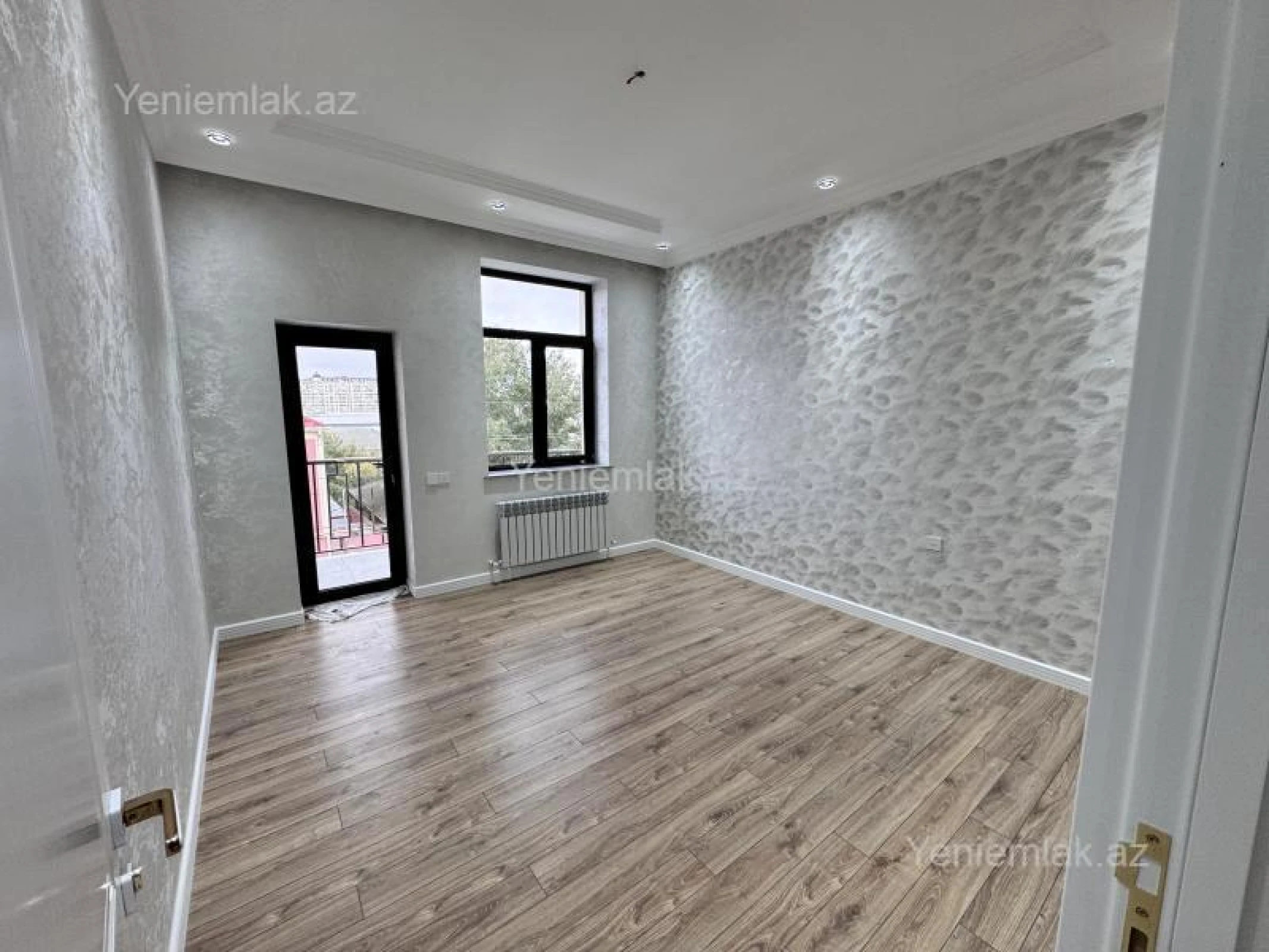 Satılır 4 otaqlı həyət evi 200 m²