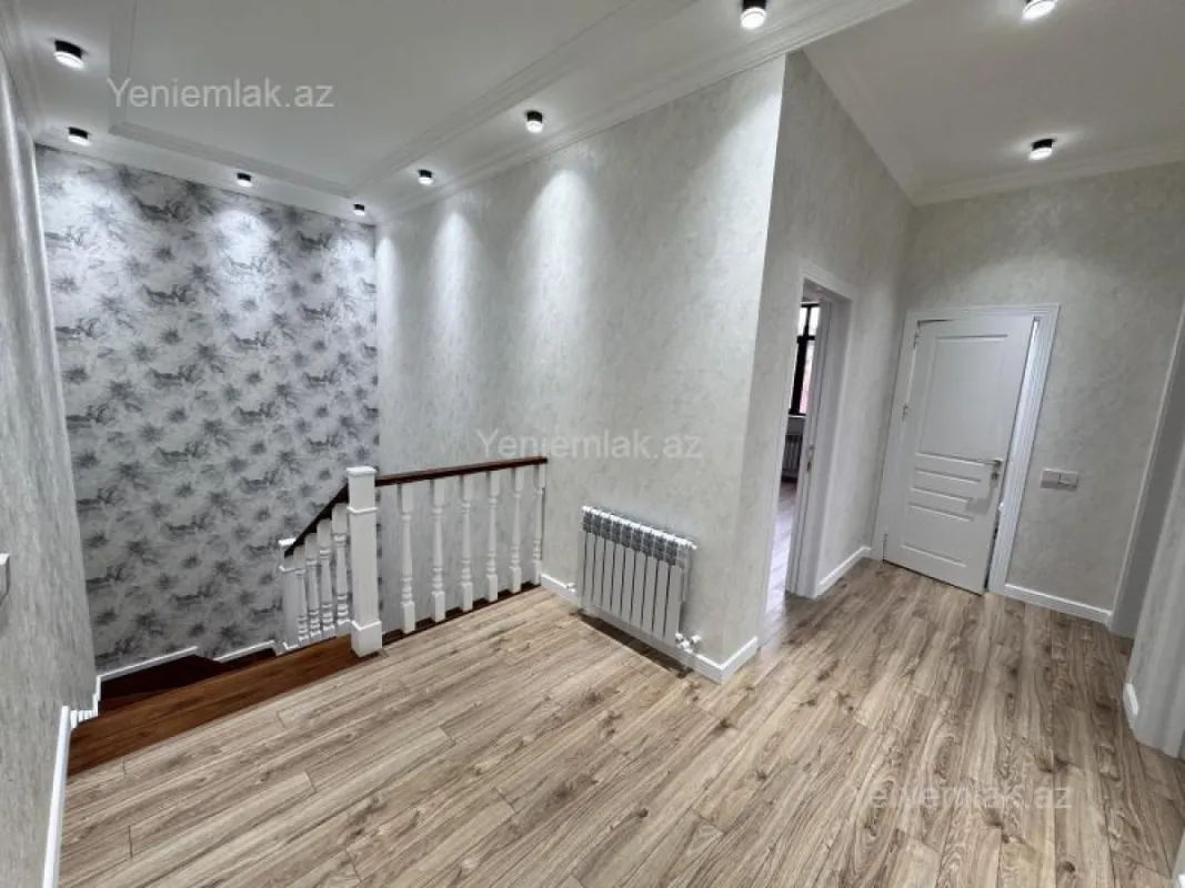 Satılır 4 otaqlı həyət evi 200 m²