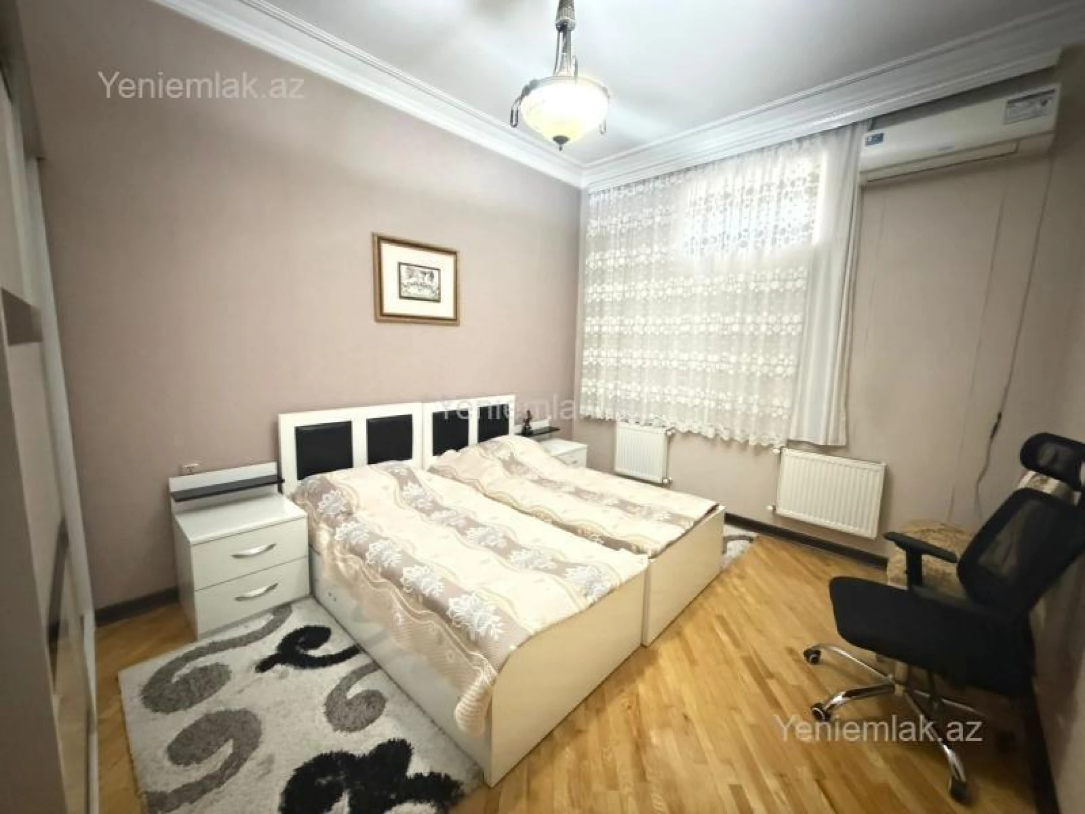 Satılır 9 otaqlı həyət evi 360 m²