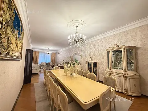 Satılır 9 otaqlı həyət evi 360 m²
