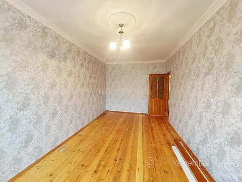 Satılır 3 otaqlı köhnə tikili 75 m²