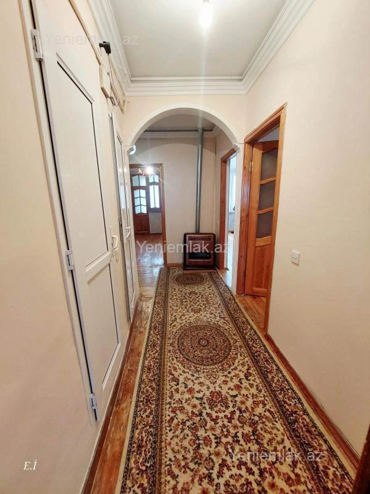 Satılır 3 otaqlı köhnə tikili 75 m²
