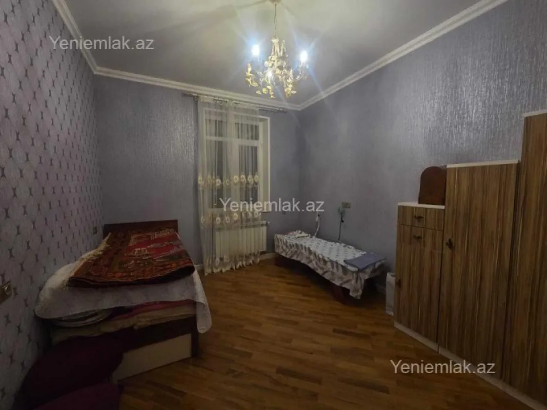 Satılır 7 otaqlı həyət evi 480 m²