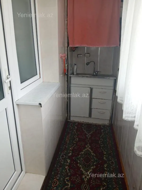 Satılır 1 otaqlı köhnə tikili 33 m²