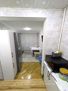 Satılır 3 otaqlı köhnə tikili 70 m²