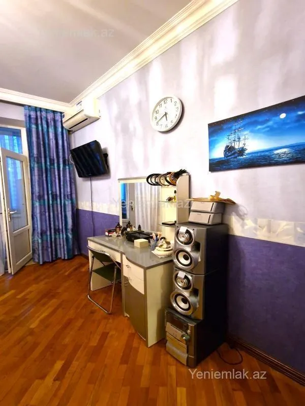 Satılır 3 otaqlı yeni tikili 125 m²