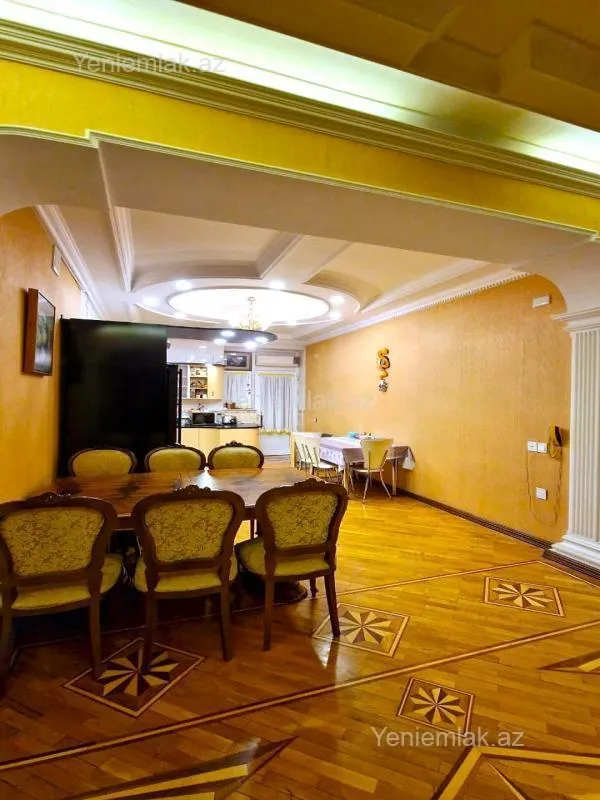 Satılır 3 otaqlı yeni tikili 125 m²