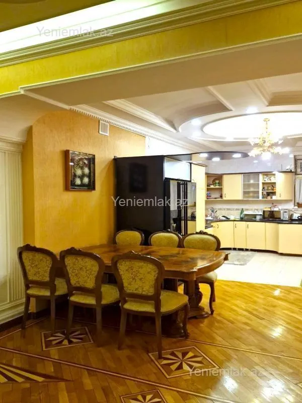 Satılır 3 otaqlı yeni tikili 125 m²