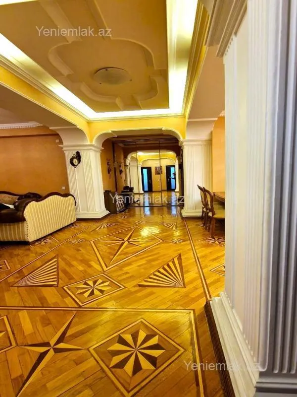 Satılır 3 otaqlı yeni tikili 125 m²