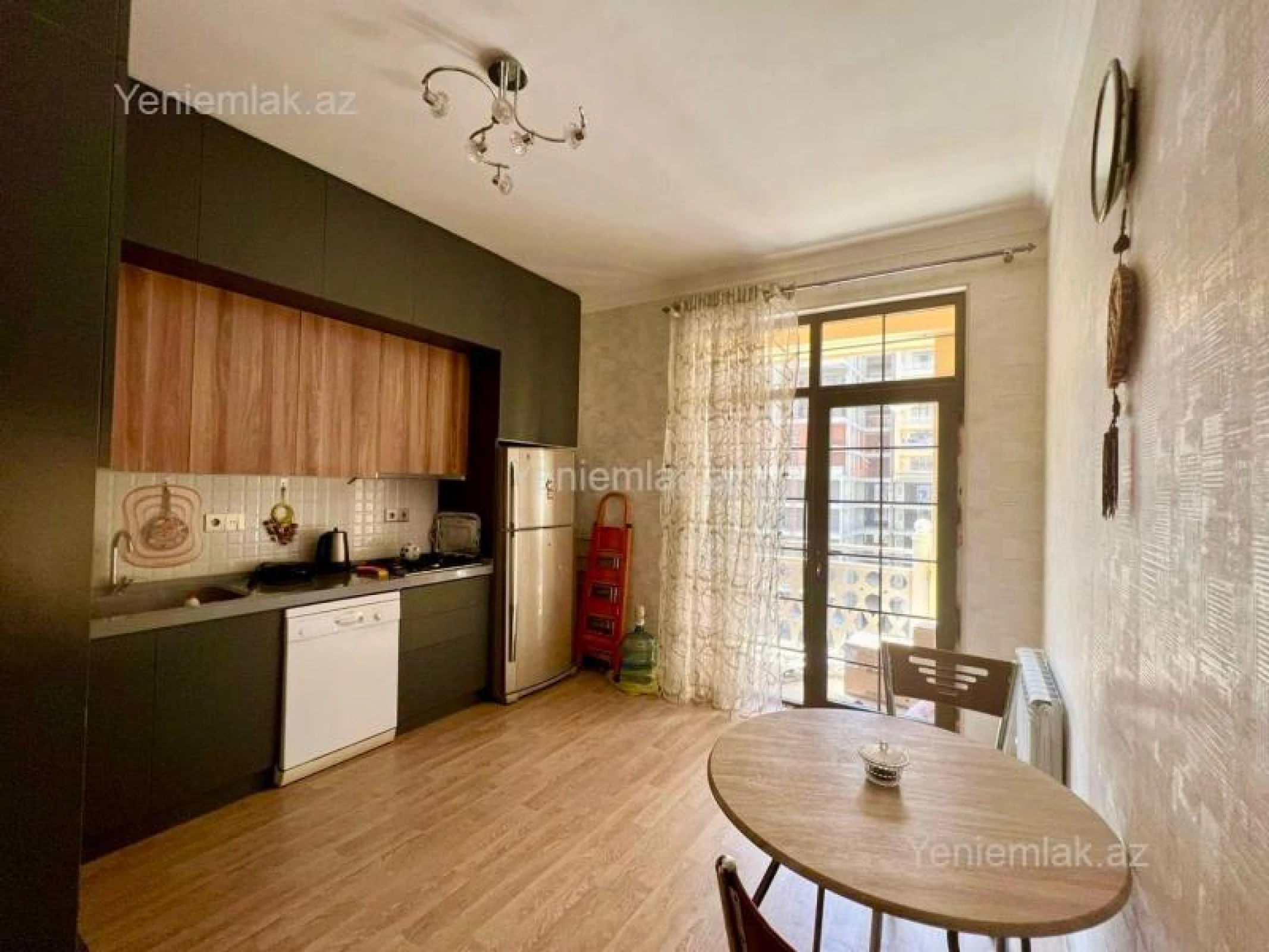 Satılır 3 otaqlı yeni tikili 110 m²