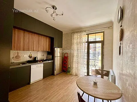 Satılır 3 otaqlı yeni tikili 110 m²