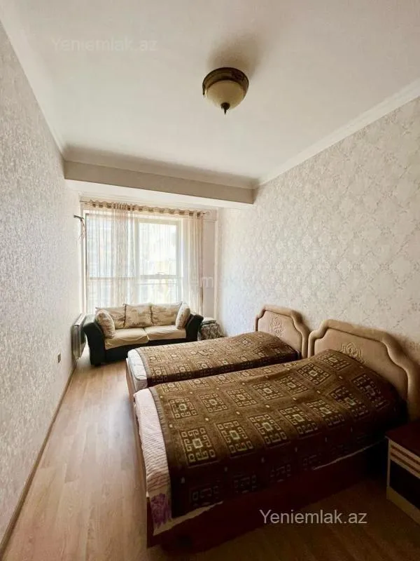 Satılır 3 otaqlı yeni tikili 110 m²