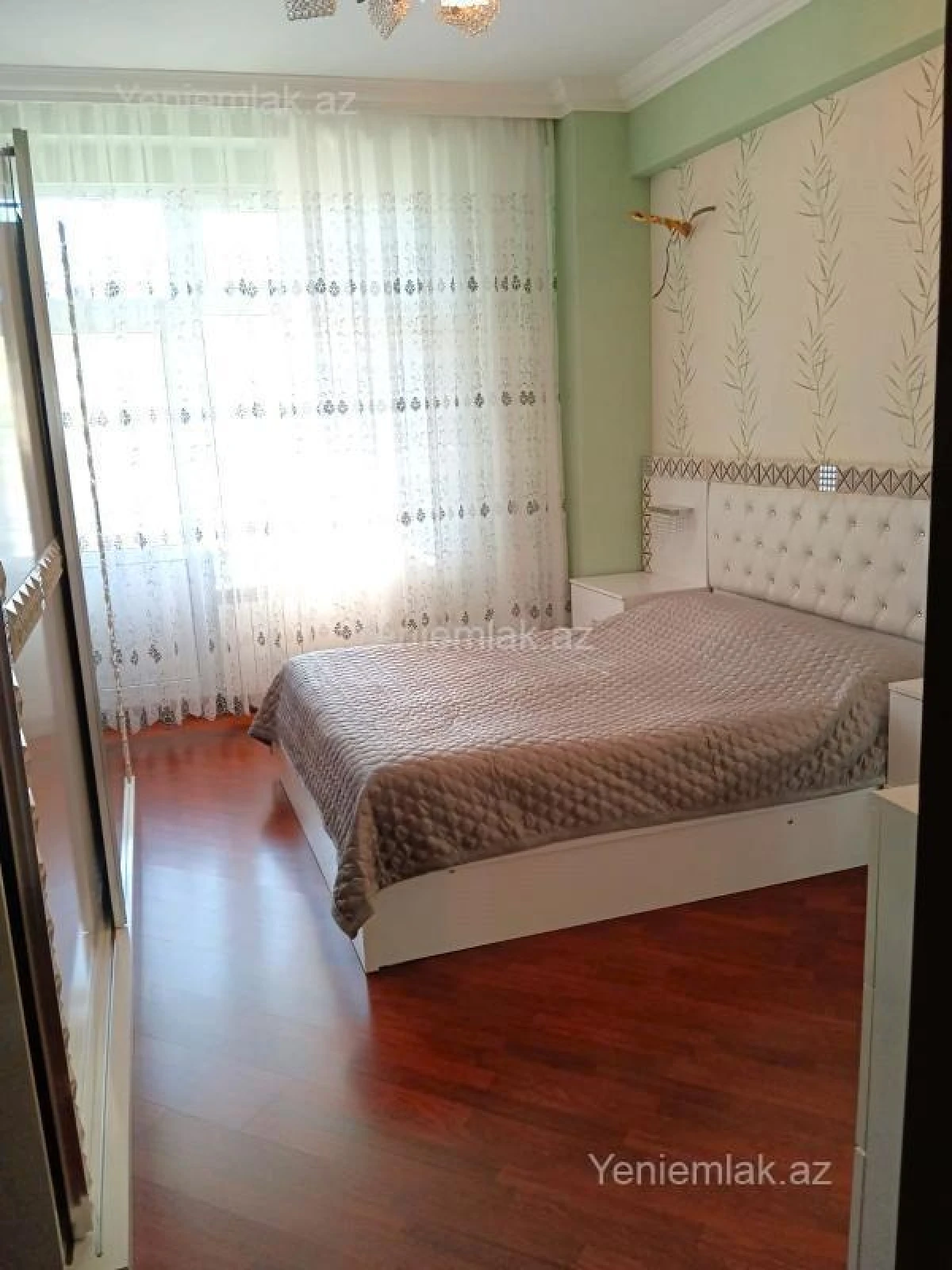 Satılır 3 otaqlı yeni tikili 140 m²