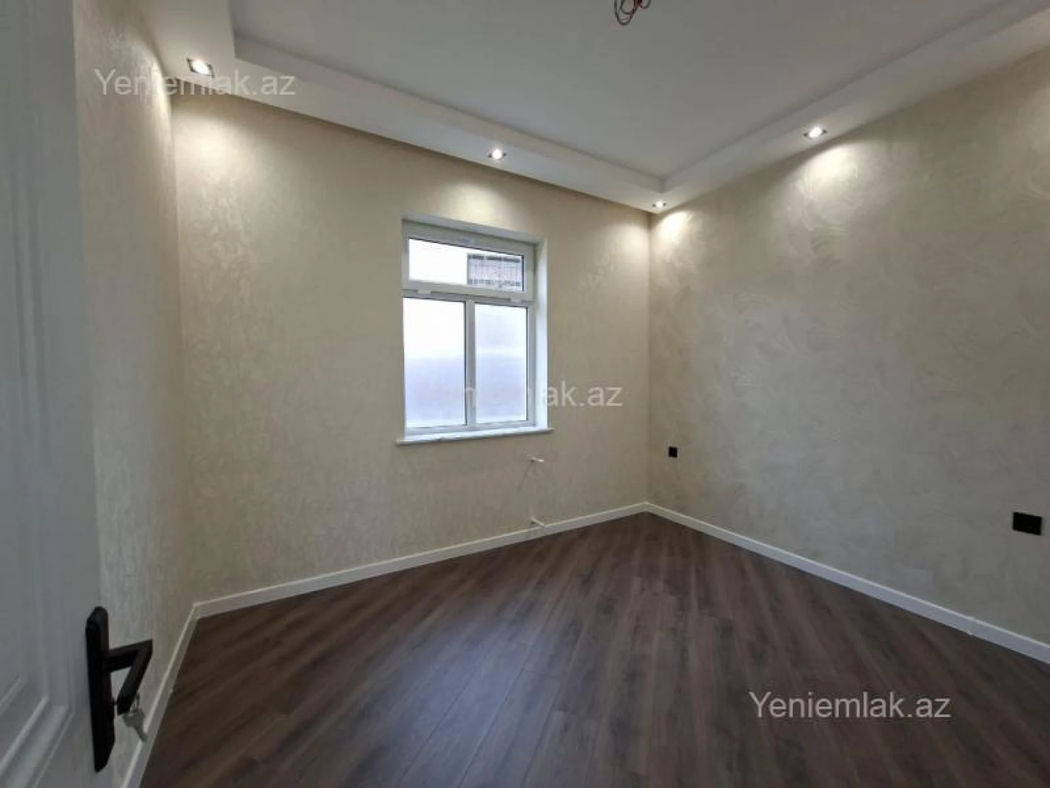 Satılır 4 otaqlı həyət evi 140 m²