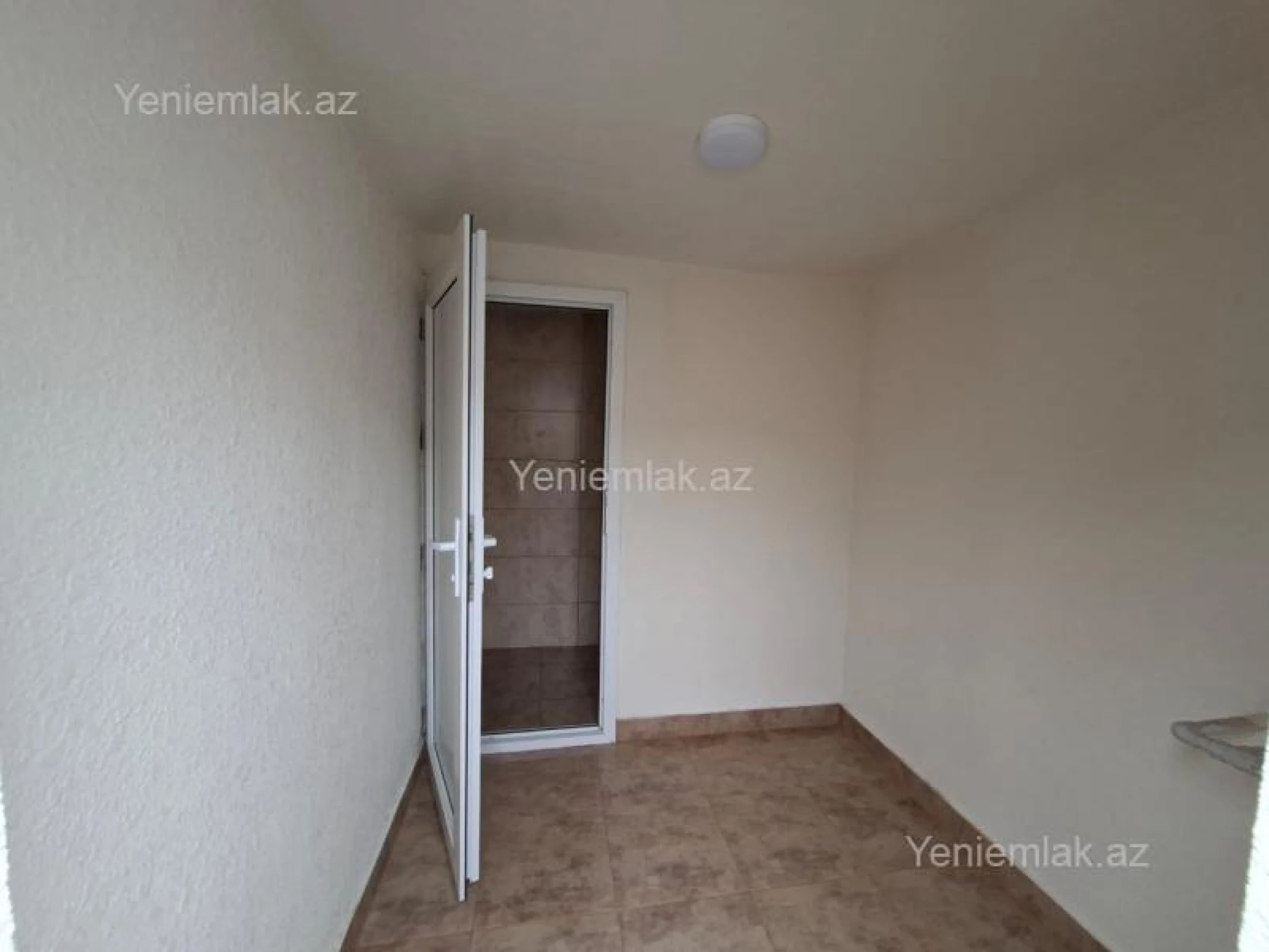 Satılır 4 otaqlı həyət evi 140 m²