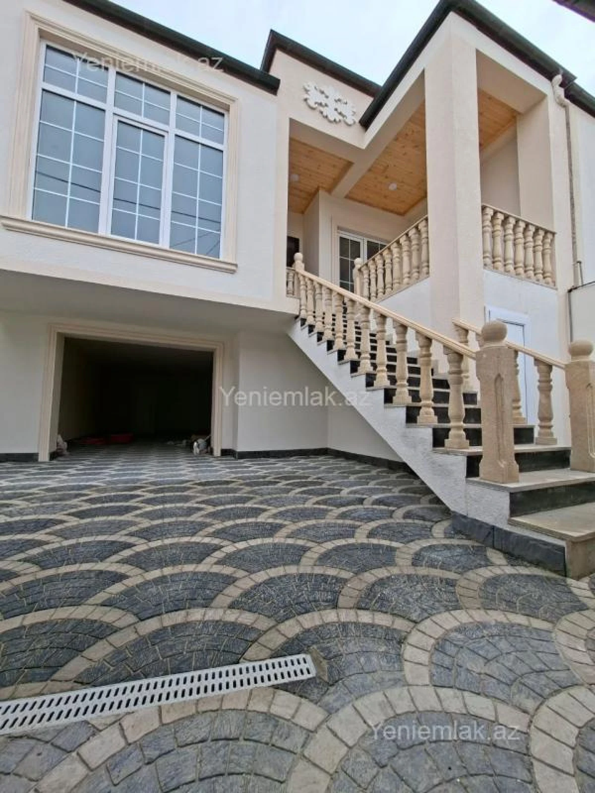 Satılır 4 otaqlı həyət evi 140 m²