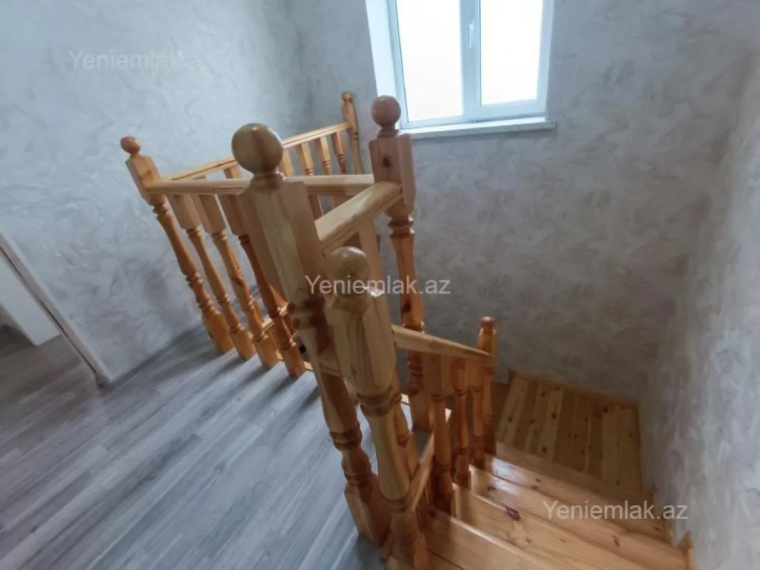 Satılır 4 otaqlı həyət evi 100 m²