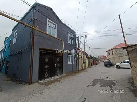 Satılır 4 otaqlı həyət evi 100 m²