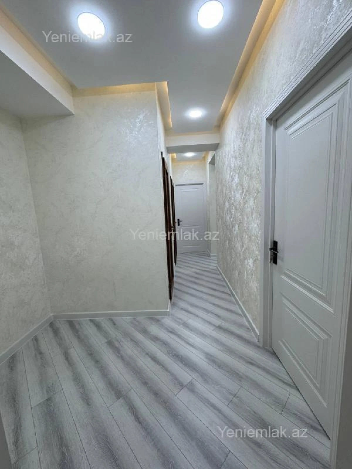 Satılır 3 otaqlı yeni tikili 65 m²