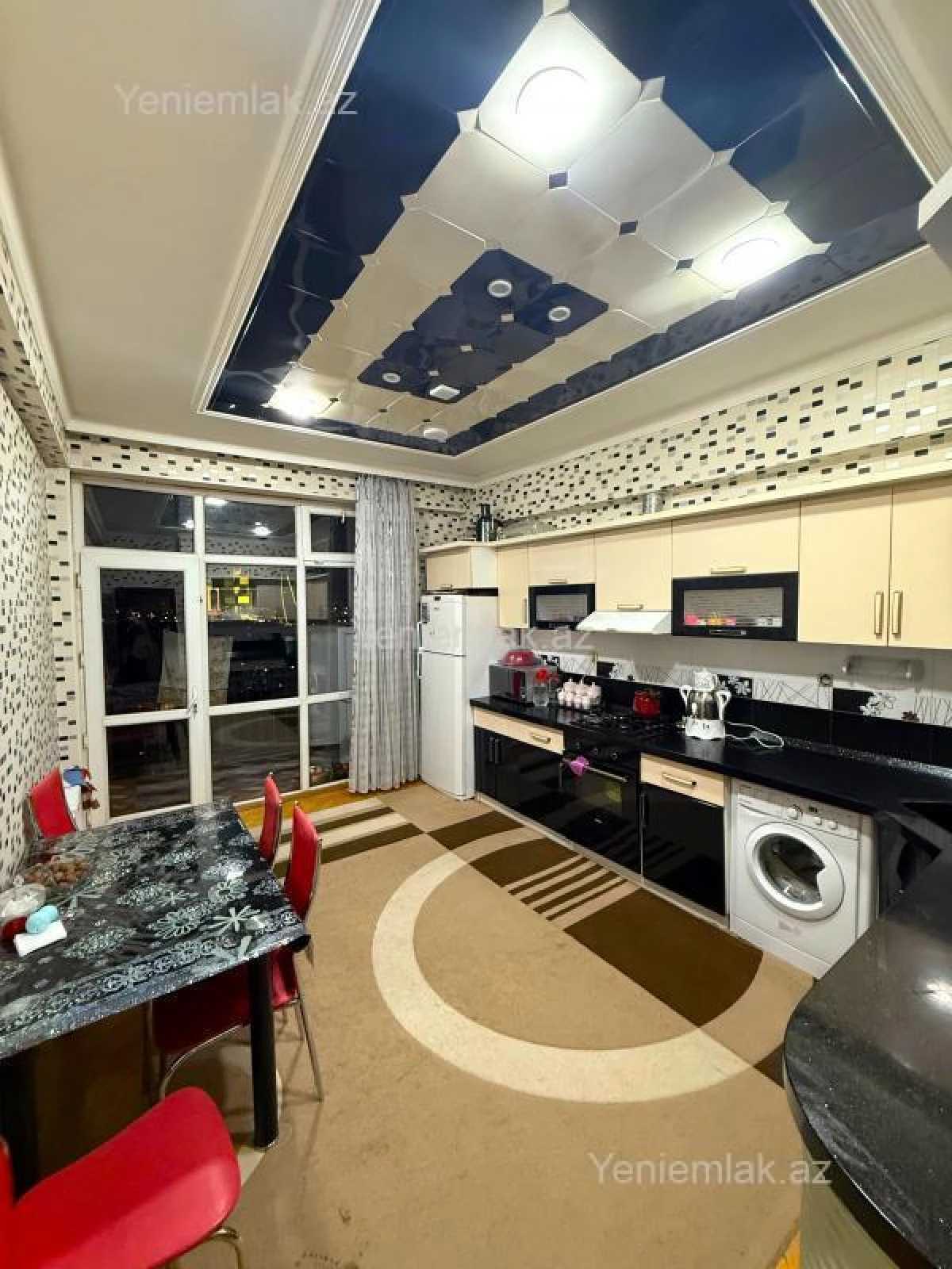 Satılır 3 otaqlı yeni tikili 130 m²